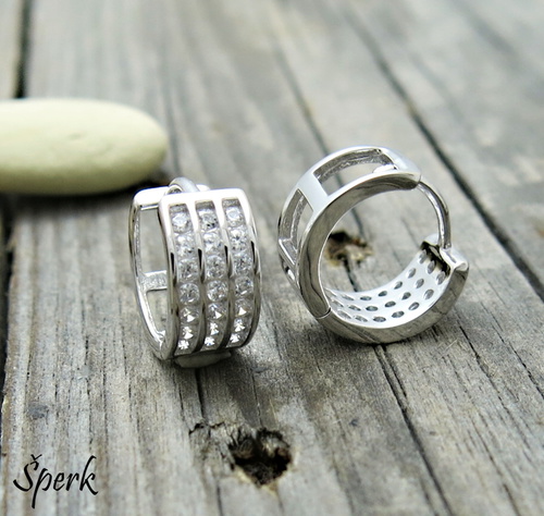 Stříbrné kruhové náušnice ~ tři řady zirkonů 1