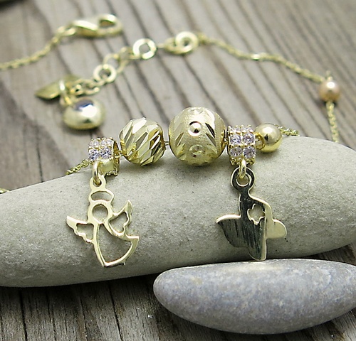 Náramek žluté zlato s přívěsky ~ andílek a motýl 1