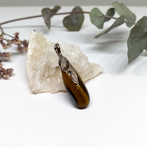 Přívěs s tygřím okem a zirkony ~ stříbro  Přívěs s tygřím okem a zirkony ~ stříbro  1