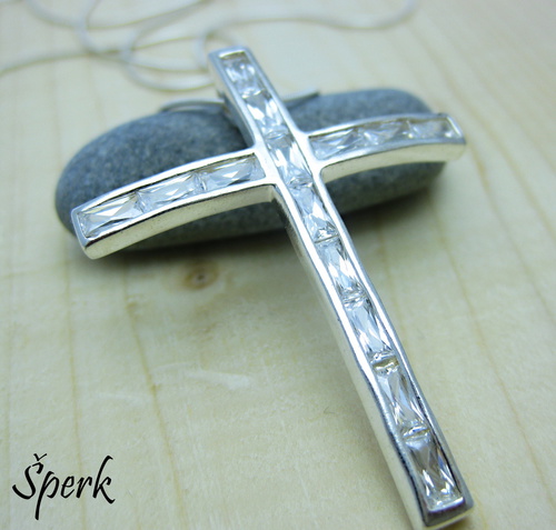 Stříbro ... přívěšek ... kříž ... řetízek ... 1