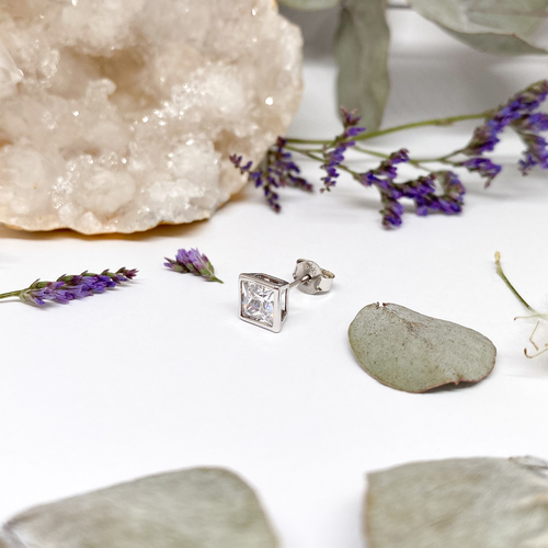 Stříbrná náušnice se zirkonem Stříbrná náušnice se zirkonem 1