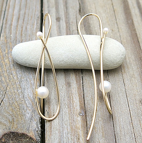 Provlékací zlaté náušnice: růžové zlato s perlou Provlékací zlaté náušnice: růžové zlato s perlou 1