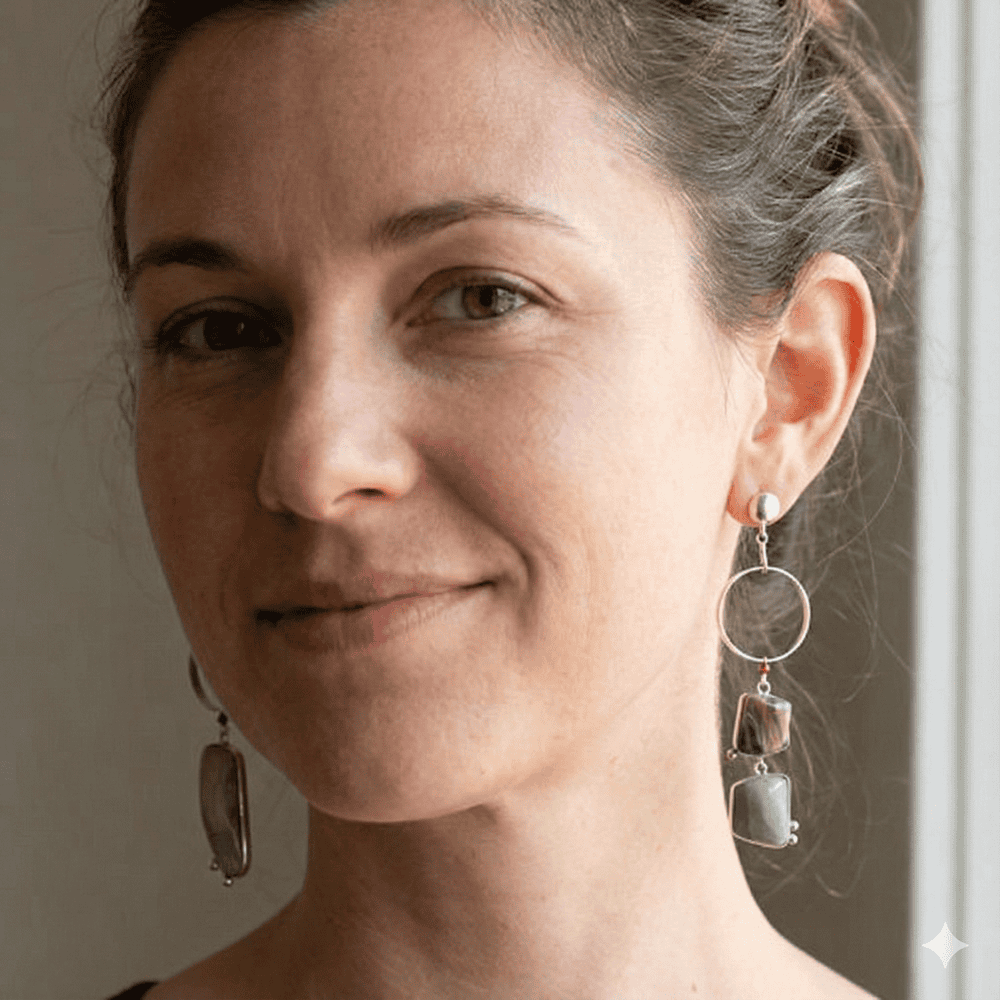 Náušnice sluneční kámen na modelce