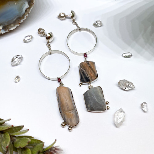 Sluneční kámen stříbrné visací náušnice